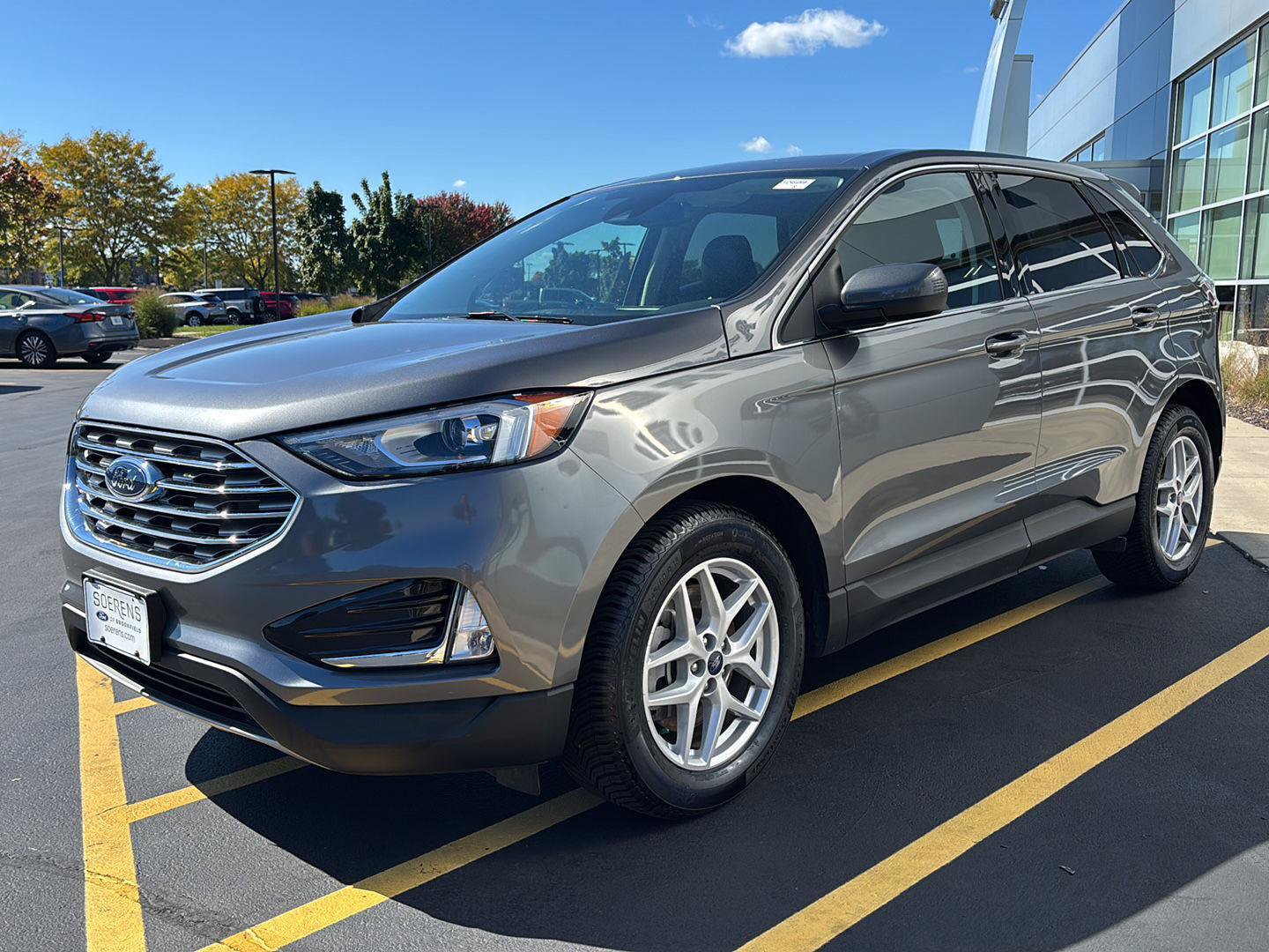 Certified 2021 Ford Edge SEL w/ Convenience Package AWD/4WD image 3