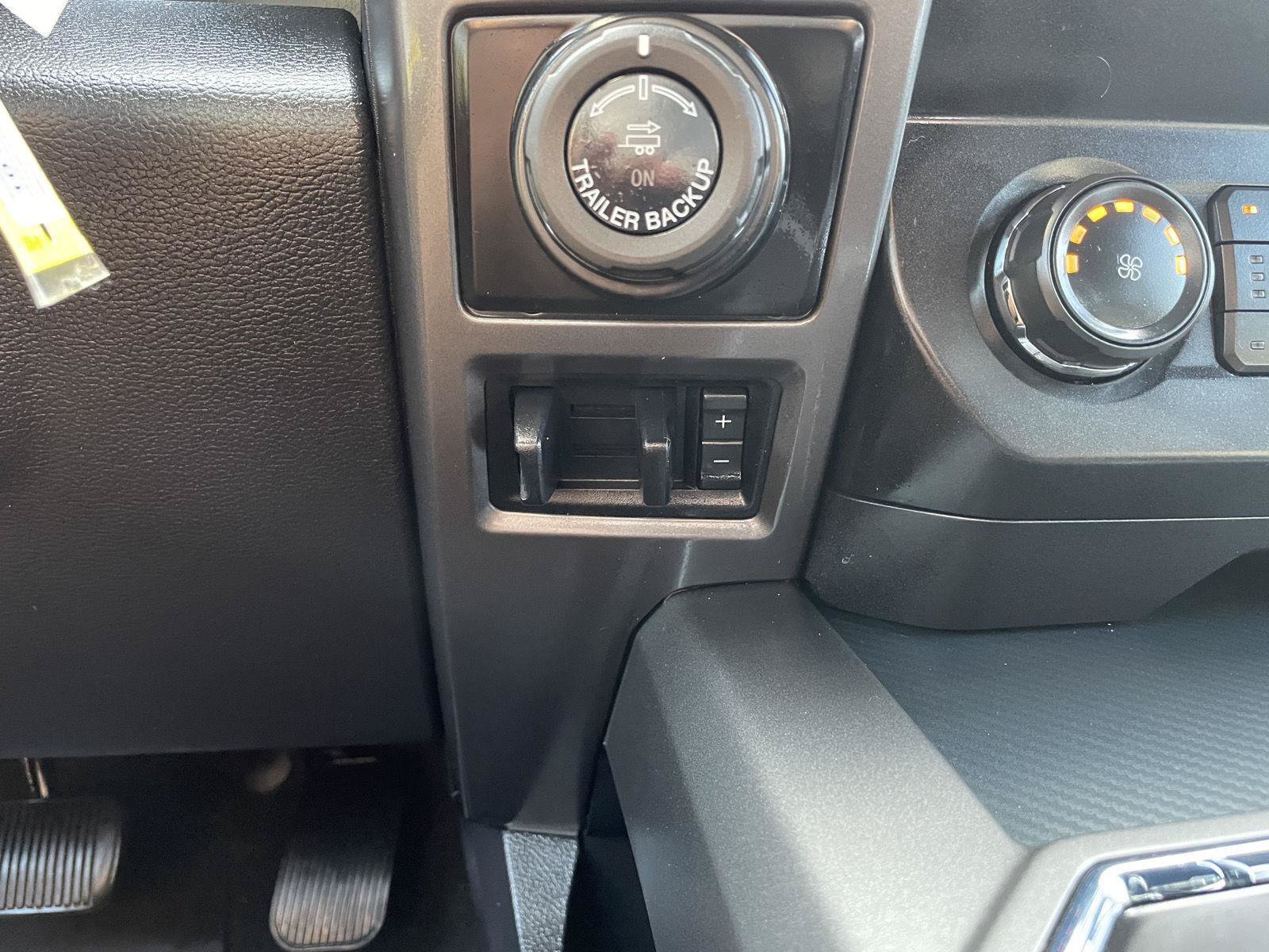 Certified 2019 Ford F150 XLT w/ Equipment Group 302A Luxury AWD/4WD image 30