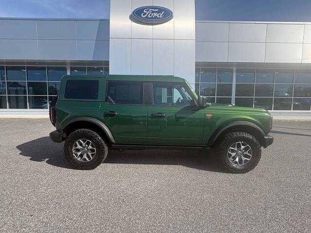 Certified 2025 Ford Bronco Badlands AWD/4WD image 2
