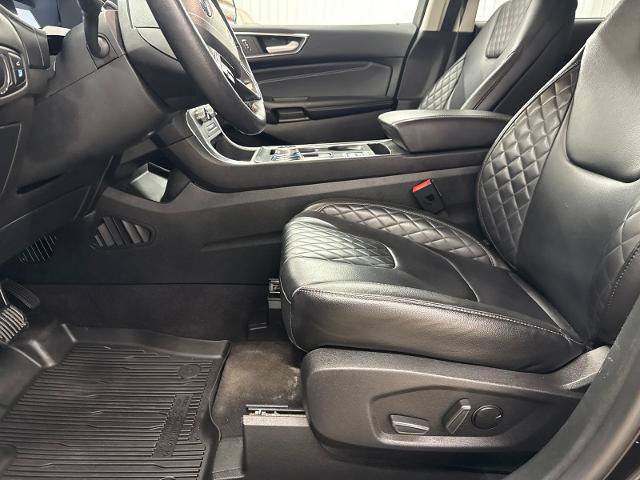 Certified 2024 Ford Edge Titanium AWD/4WD image 15