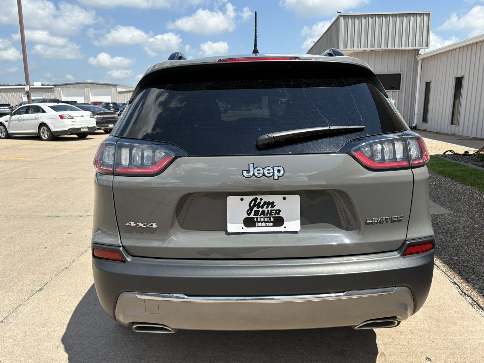 Used 2022 Jeep Cherokee Limited w/ Elite Package AWD/4WD image 10
