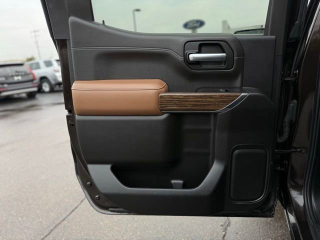 Used 2019 Chevrolet Silverado 1500 High Country w/ Technology Package image 31