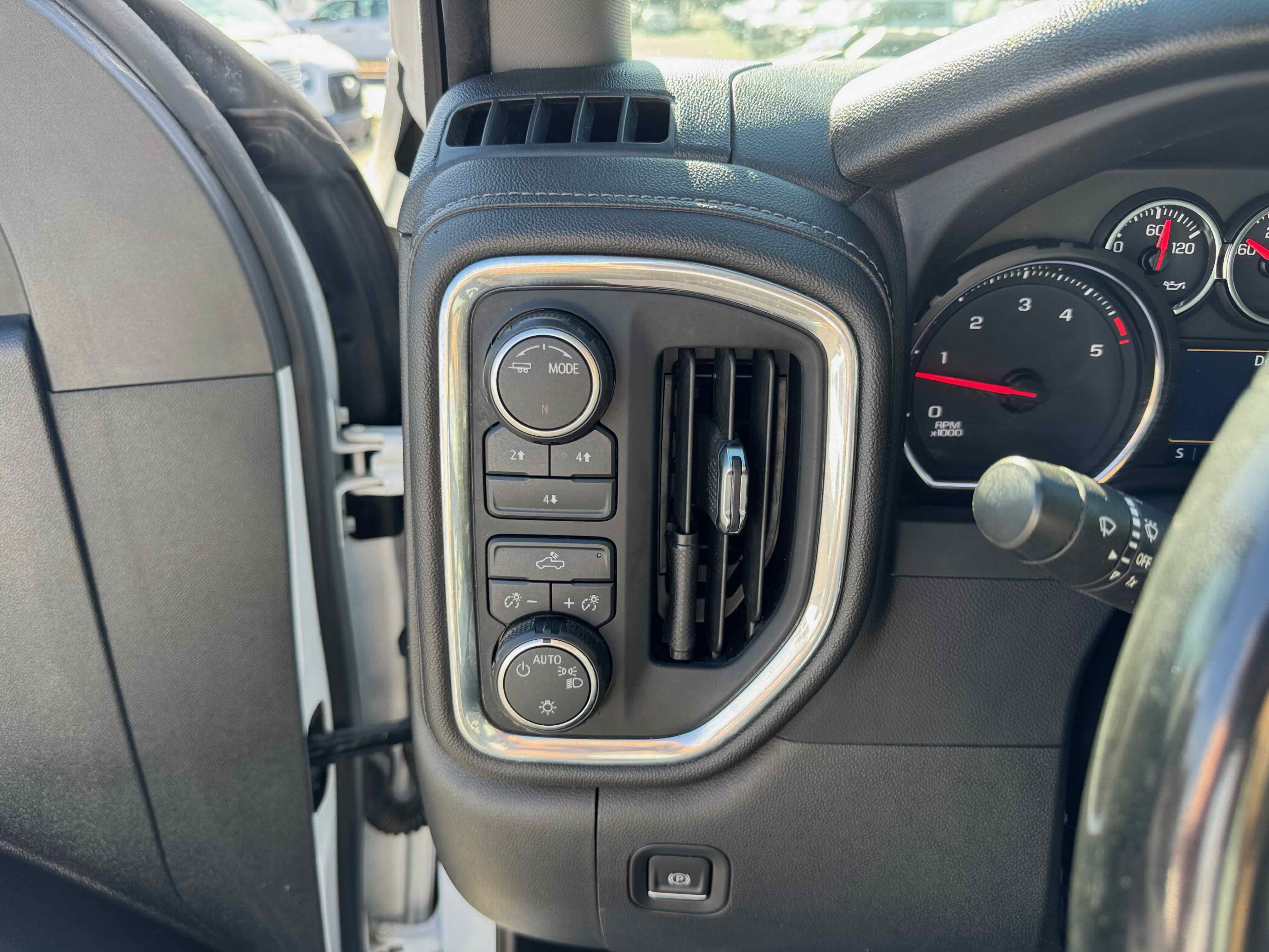 Used 2023 Chevrolet Silverado 3500 LT w/ Gooseneck/5TH Wheel Package image 25