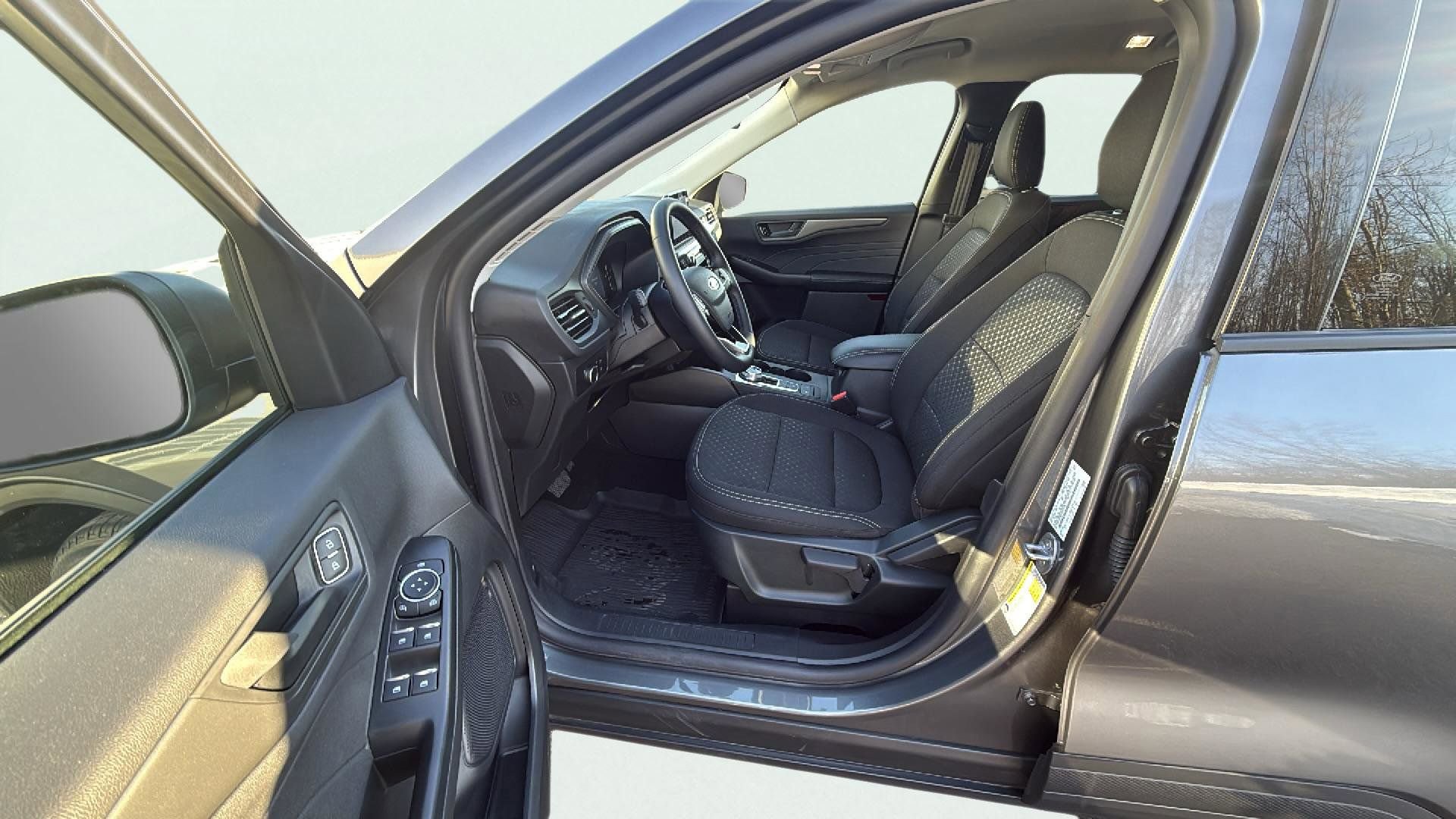 Certified 2025 Ford Escape Active w/ Cold Weather Package image 25