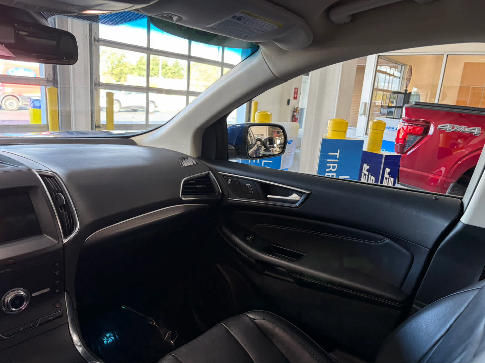 Certified 2020 Ford Edge Titanium AWD/4WD image 13