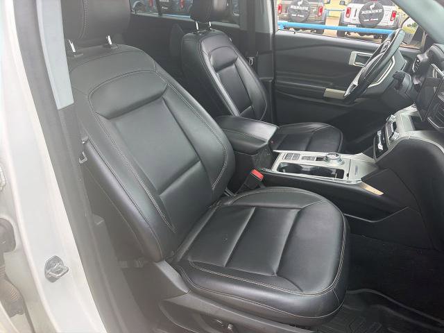 Certified 2022 Ford Explorer XLT w/ Equipment Group 202A RWD image 14