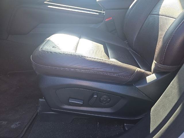Certified 2025 Ford Explorer Platinum w/ LUX Leather Package AWD/4WD image 6