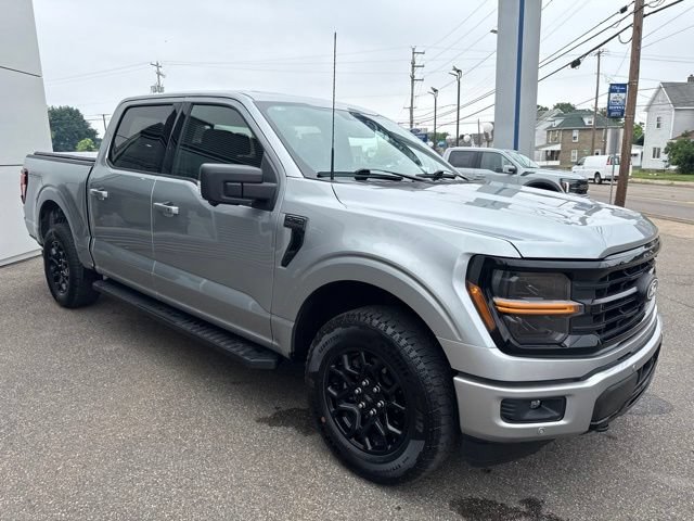 Certified 2025 Ford F150 XLT w/ Equipment Group 302A MID AWD/4WD image 4