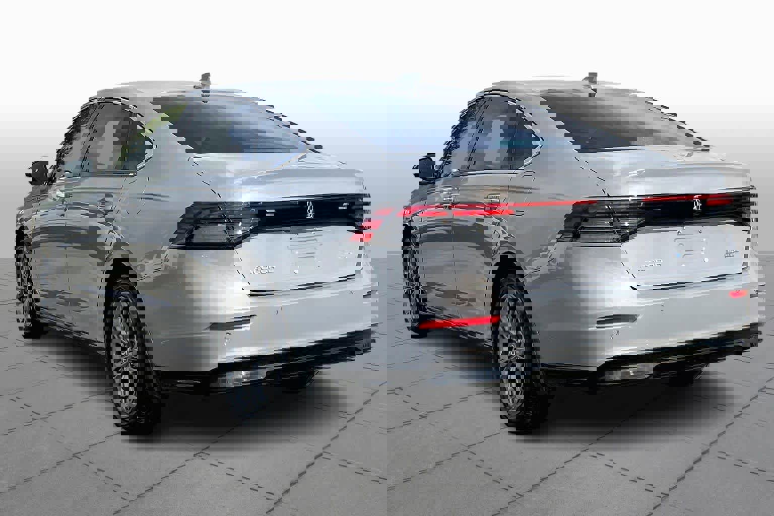 Used 2024 Honda Accord EX-L image 12