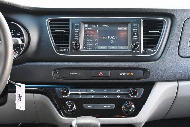 Used 2021 Kia Sedona LX image 29