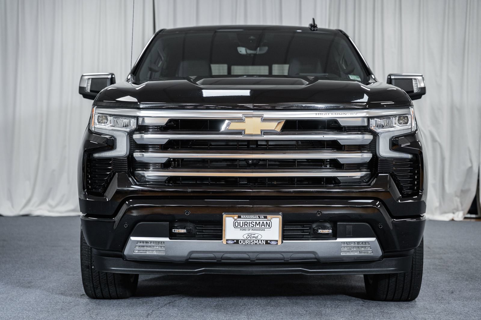 Used 2023 Chevrolet Silverado 1500 High Country w/ High Country Premium Package image 2