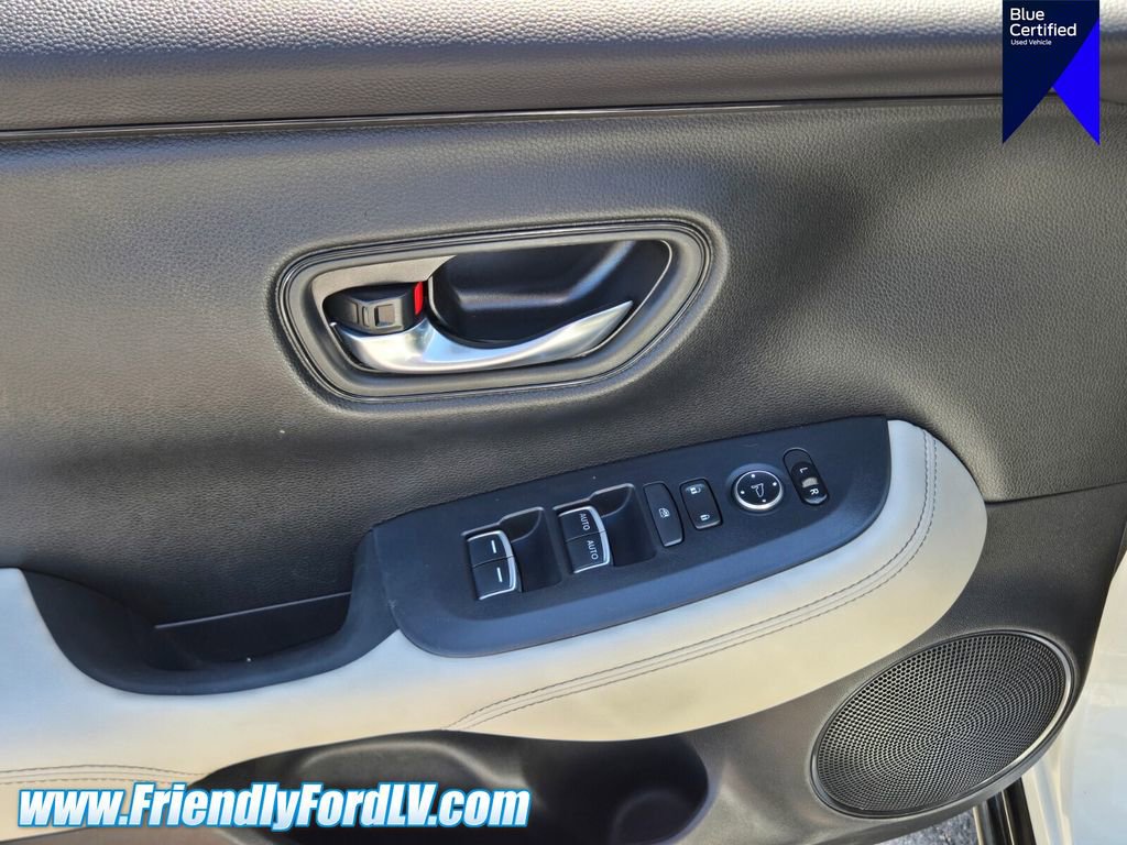 Used 2023 Honda HR-V EX-L image 18