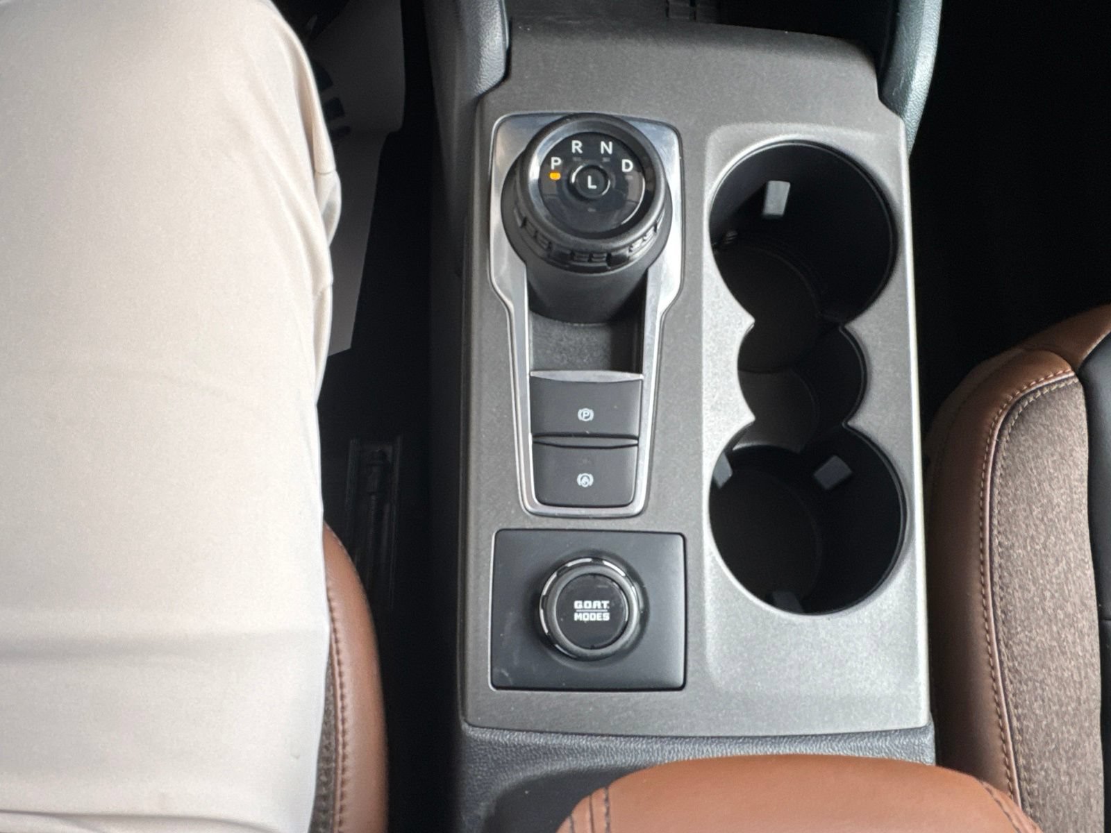 Certified 2025 Ford Bronco Sport Outer Banks w/ Outer Banks Tech Package+ AWD/4WD image 33