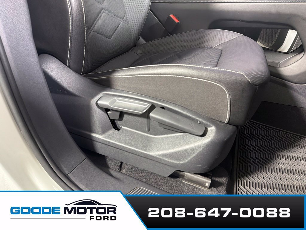 Used 2025 Volkswagen Atlas SE AWD/4WD image 25