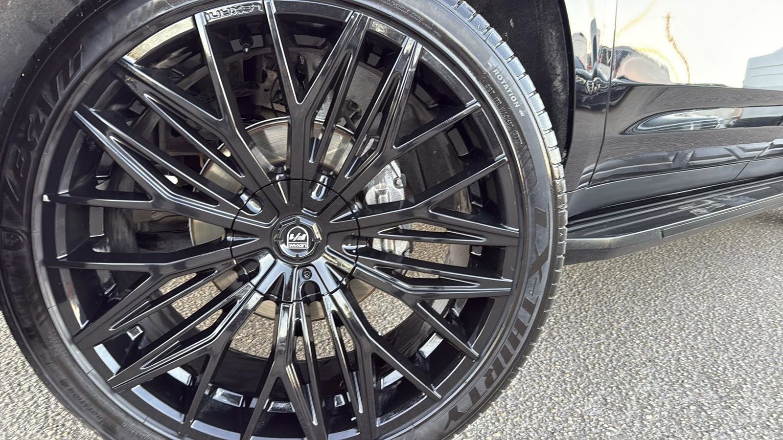 Used 2021 Chevrolet Suburban LT w/ Rear Media and Nav Package image 9