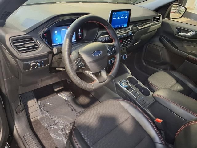 Certified 2025 Ford Escape ST-Line FWD image 29