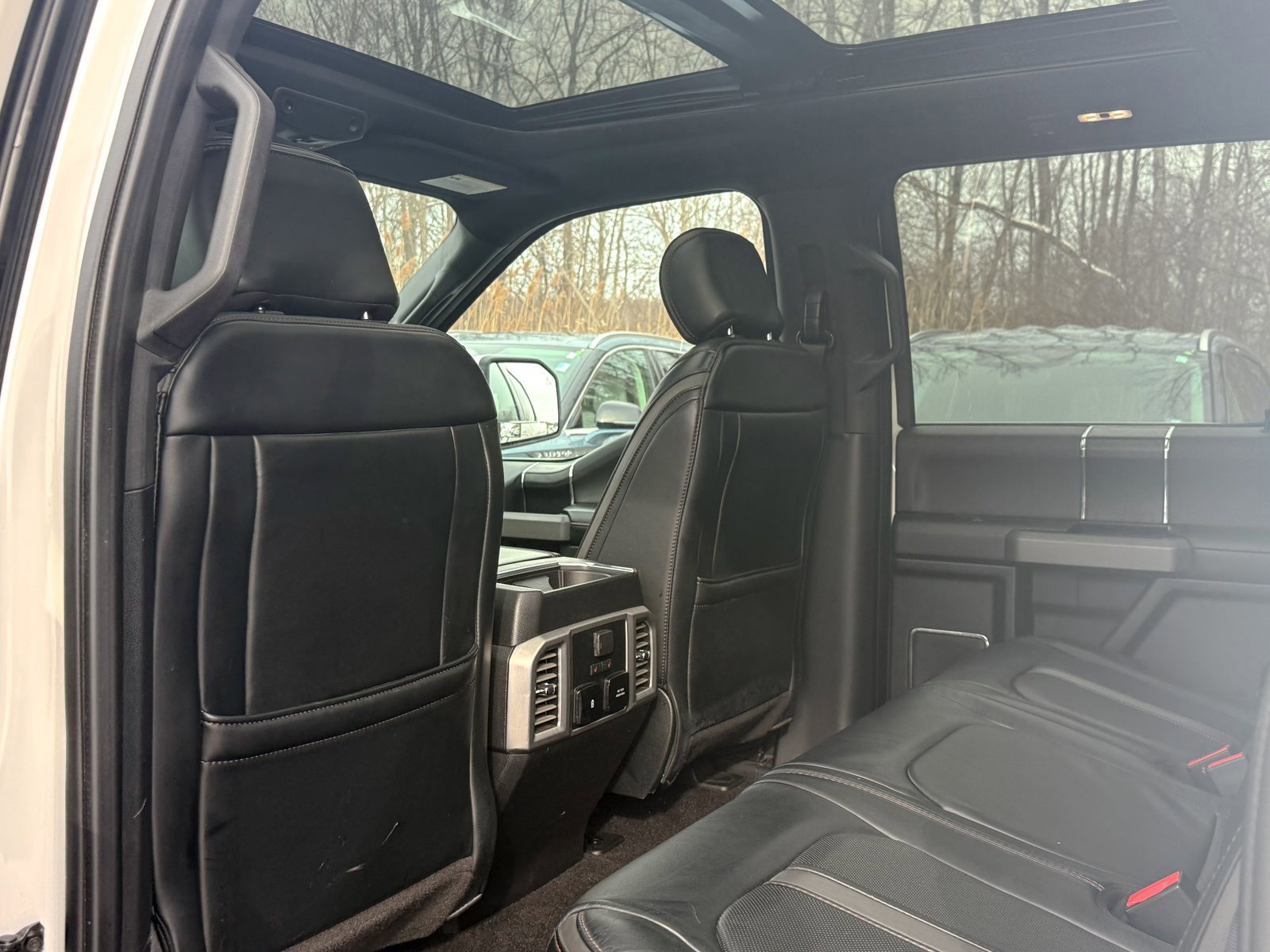 Certified 2019 Ford F150 Platinum w/ Equipment Group 701A Luxury image 20