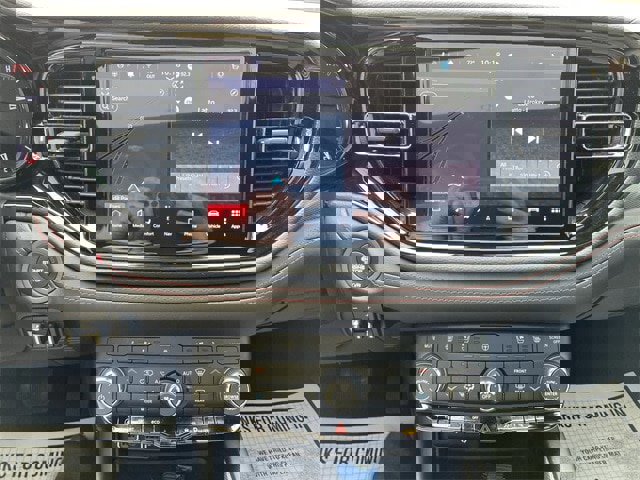 Used 2024 Dodge Durango GT image 17