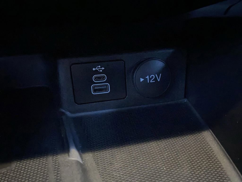 Certified 2025 Ford Escape Platinum image 28