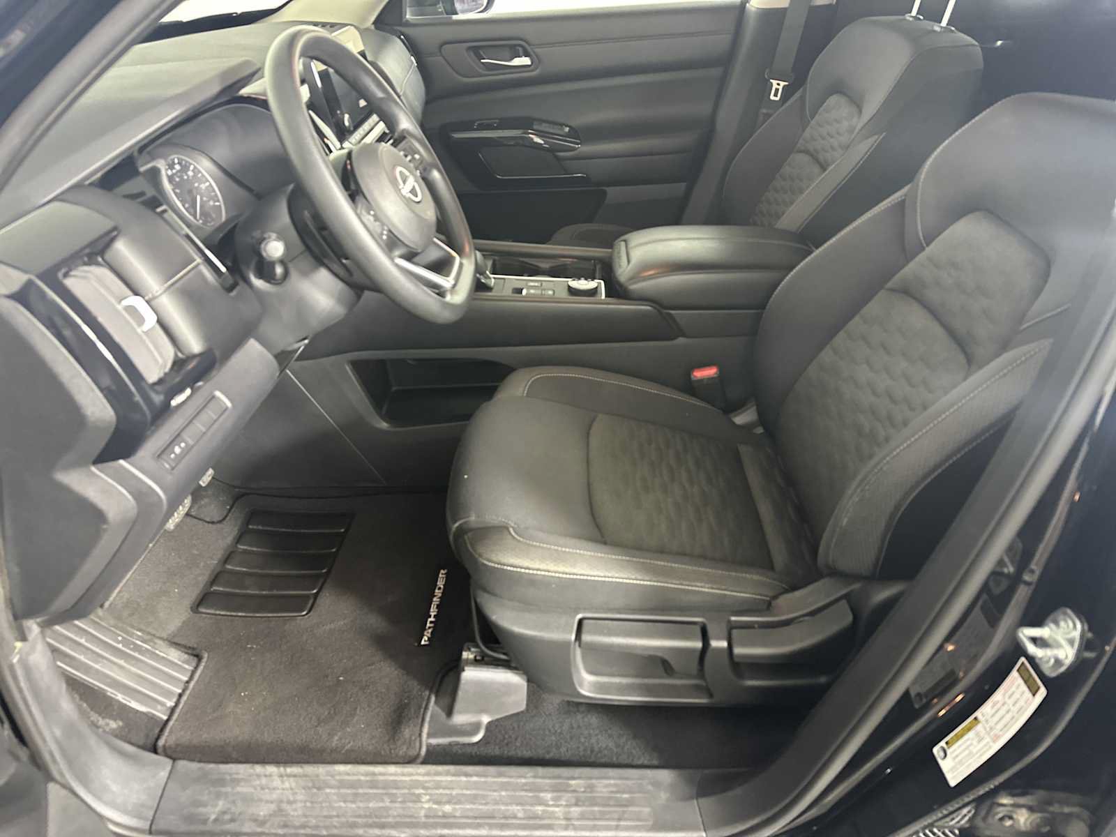 Used 2022 Nissan Pathfinder S AWD/4WD image 8