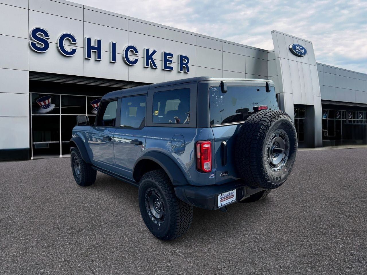 Certified 2025 Ford Bronco Big Bend w/ Black Diamond Package AWD/4WD image 3