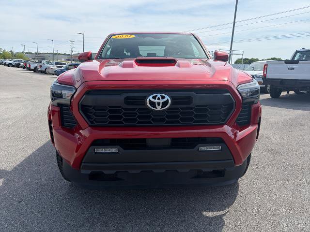 Used 2024 Toyota Tacoma TRD Sport AWD/4WD image 2
