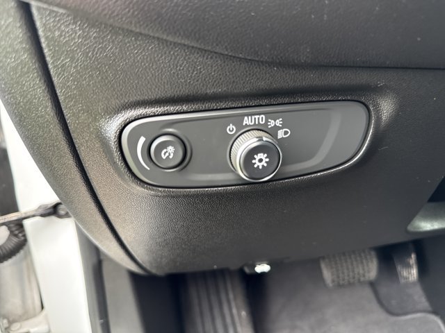 Used 2020 Chevrolet Equinox LT AWD/4WD image 14