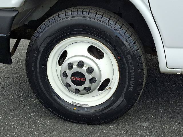 Used 2021 GMC Savana 3500 Extended w/ Power Convenience Package RWD image 9