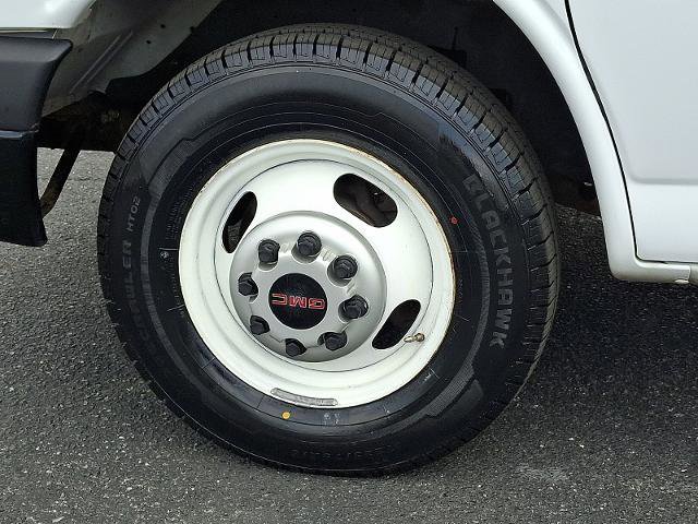 Used 2021 GMC Savana 3500 Extended w/ Power Convenience Package RWD image 9