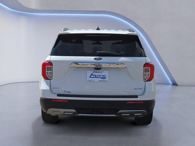Certified 2024 Ford Explorer XLT w/ Equipment Group 202A AWD/4WD image 4