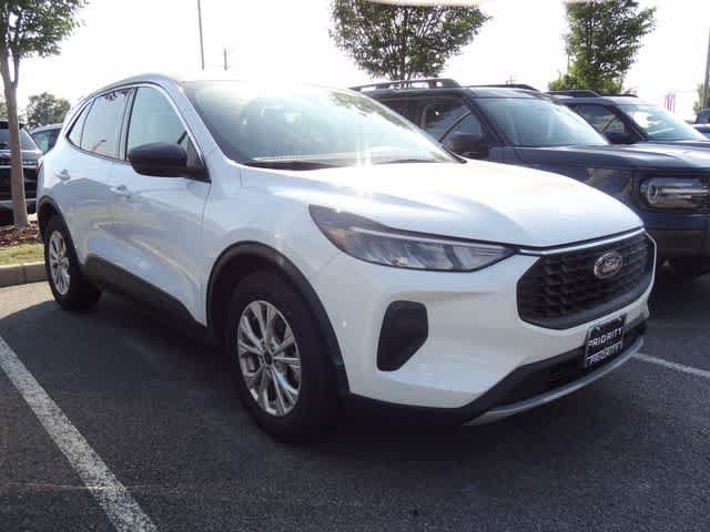 Certified 2024 Ford Escape Active FWD image 3
