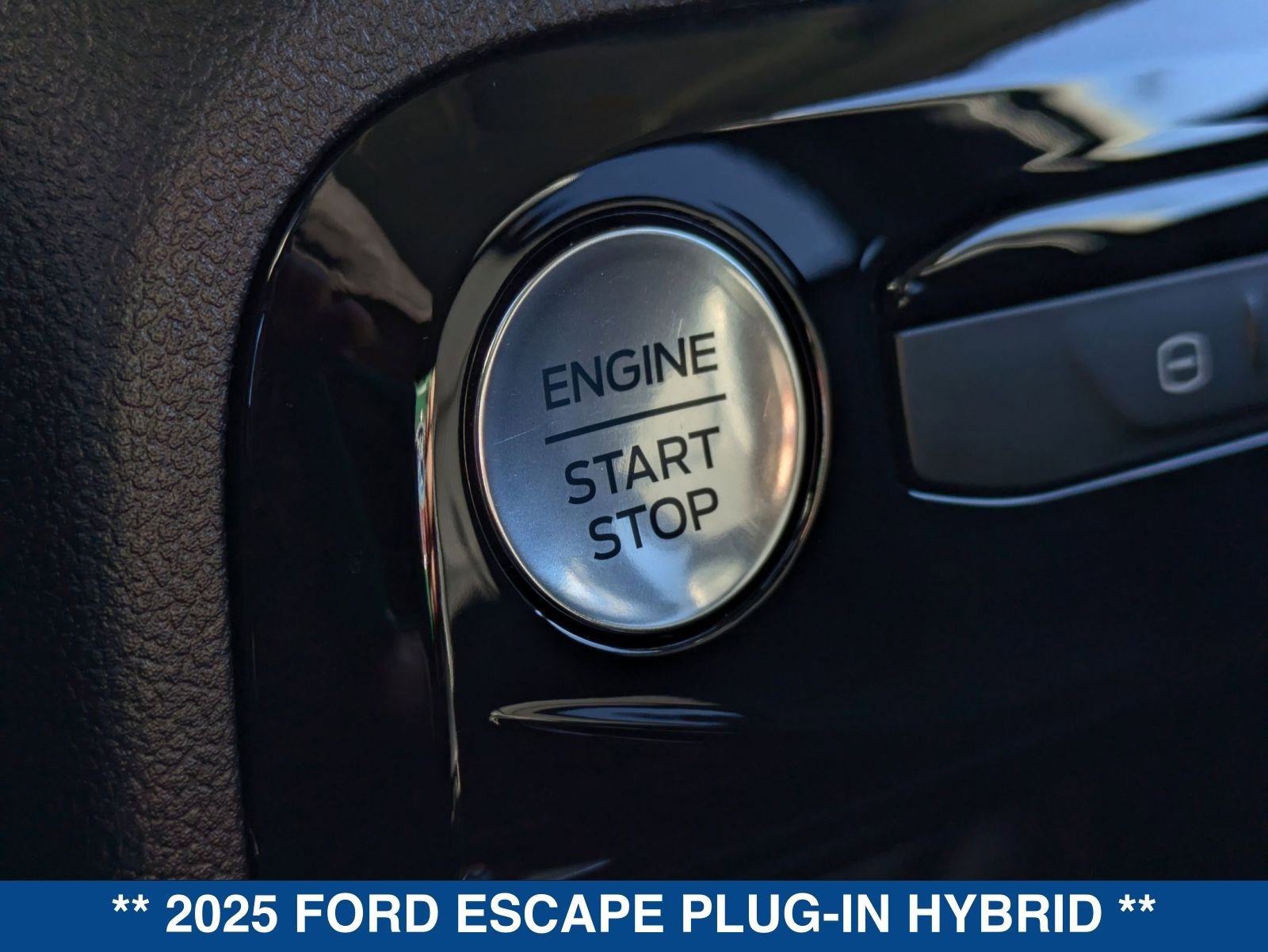 Certified 2025 Ford Escape SE image 34