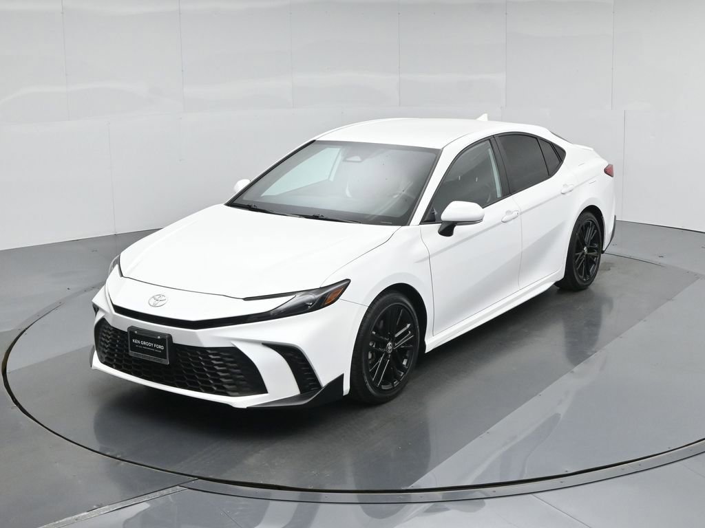 Used 2025 Toyota Camry SE FWD image 38