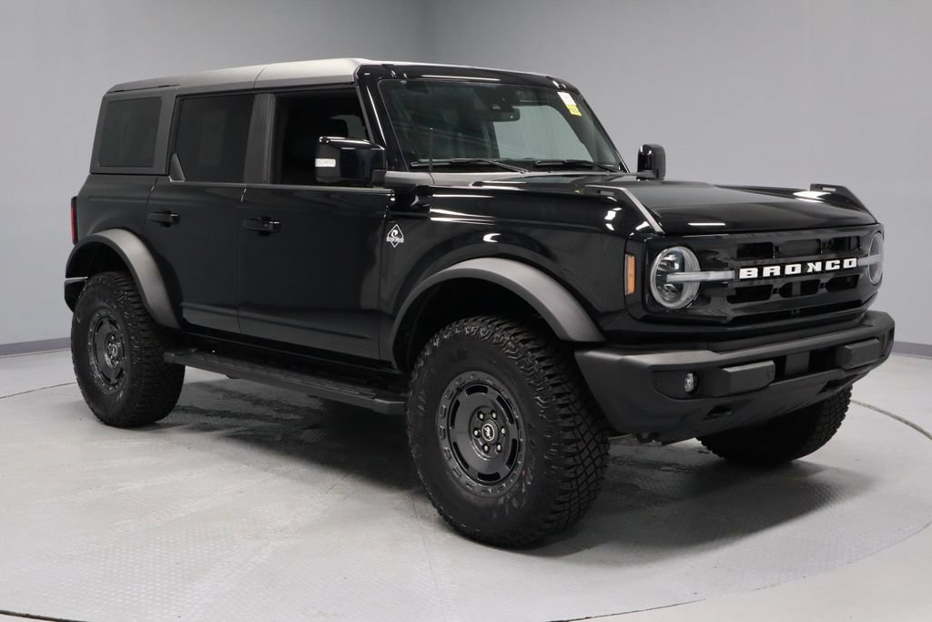 Certified 2024 Ford Bronco Outer Banks AWD/4WD image 1