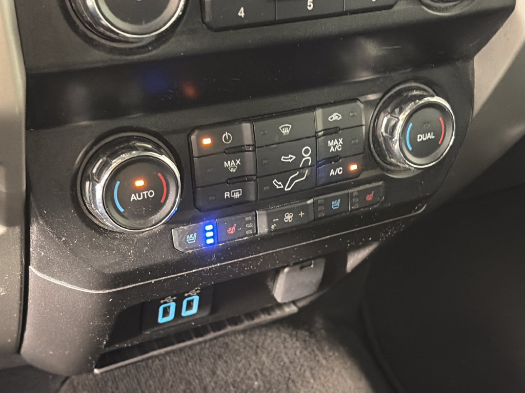 Certified 2019 Ford F250 Lariat w/ Lariat Value Package AWD/4WD image 21