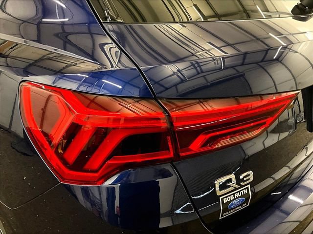 Used 2022 Audi Q3 2.0T Premium w/ Convenience Package AWD/4WD image 28