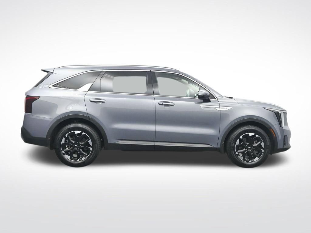 Used 2024 Kia Sorento S FWD image 4