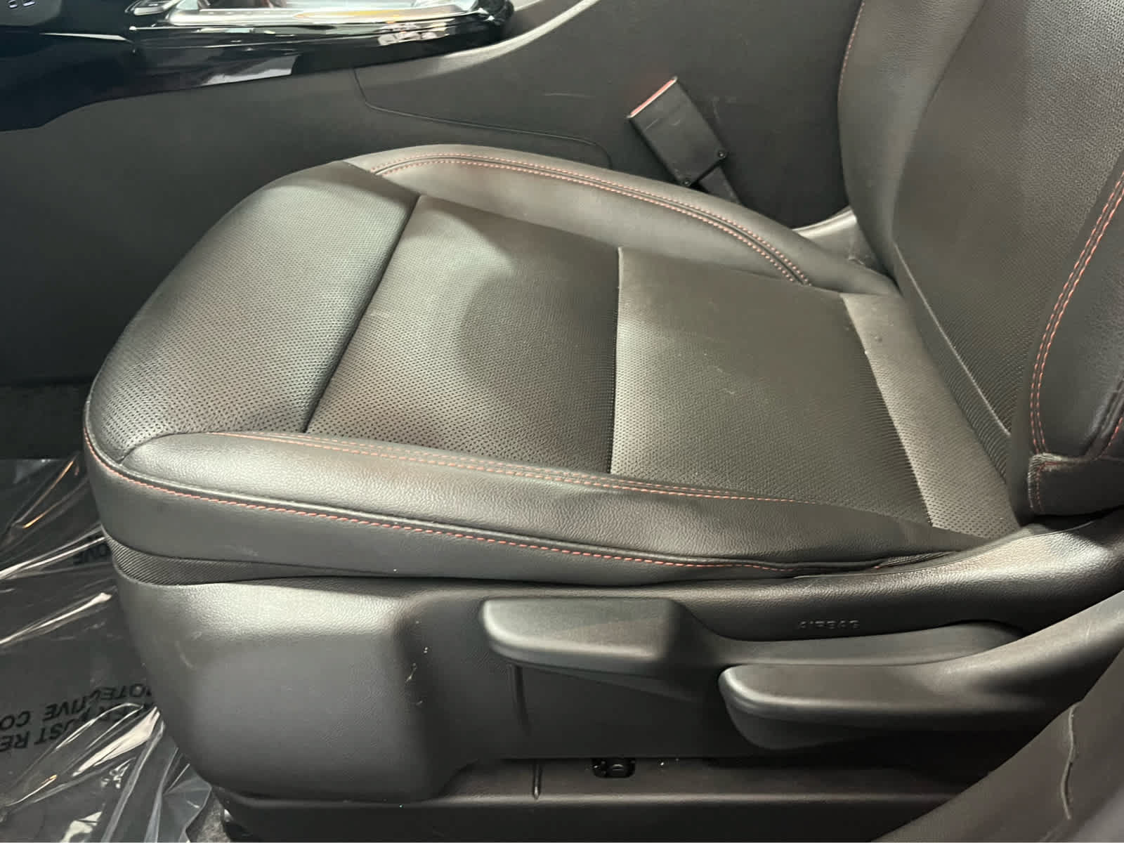 Used 2024 Chevrolet Trax RS w/ Driver Confidence Package FWD image 22