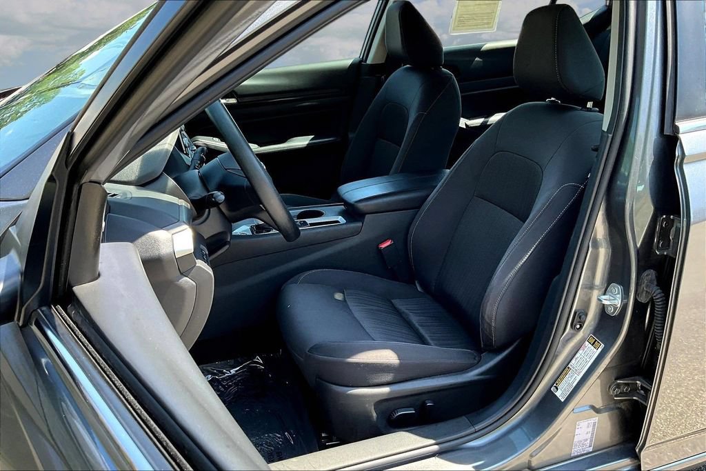 Used 2025 Nissan Altima 2.5 SV FWD image 23