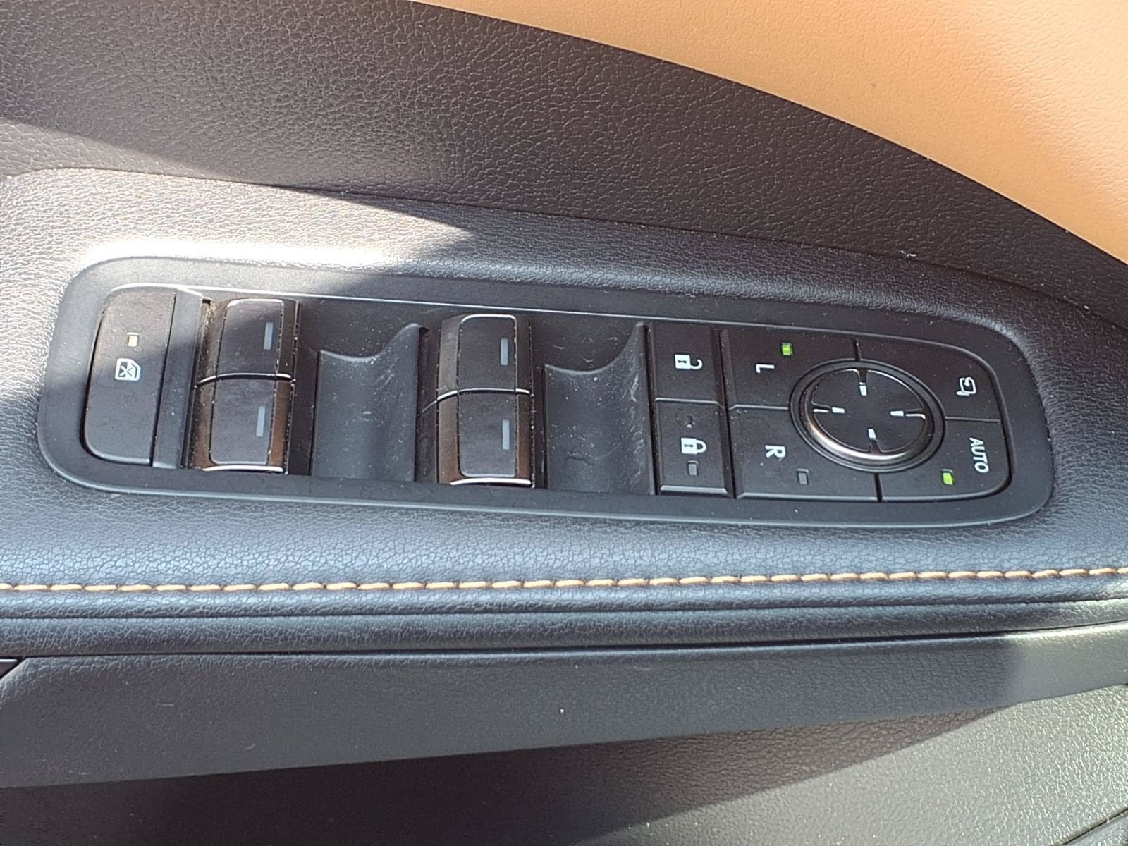 Used 2024 Lexus RX 350 Premium w/ Cold Area Package AWD/4WD image 23