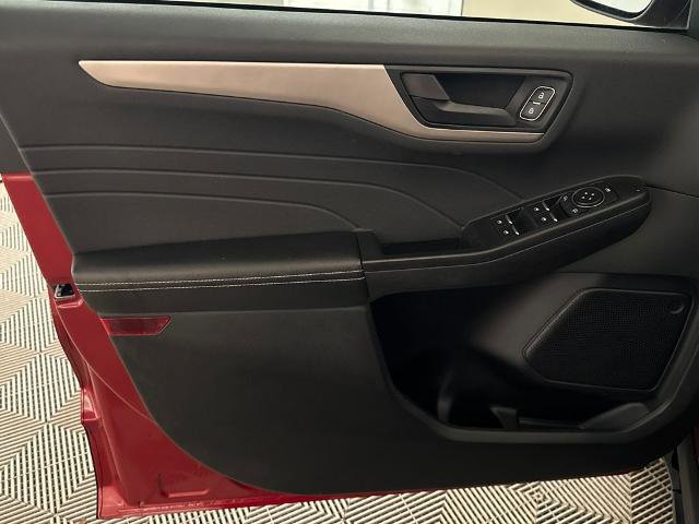 Certified 2022 Ford Escape SE image 15