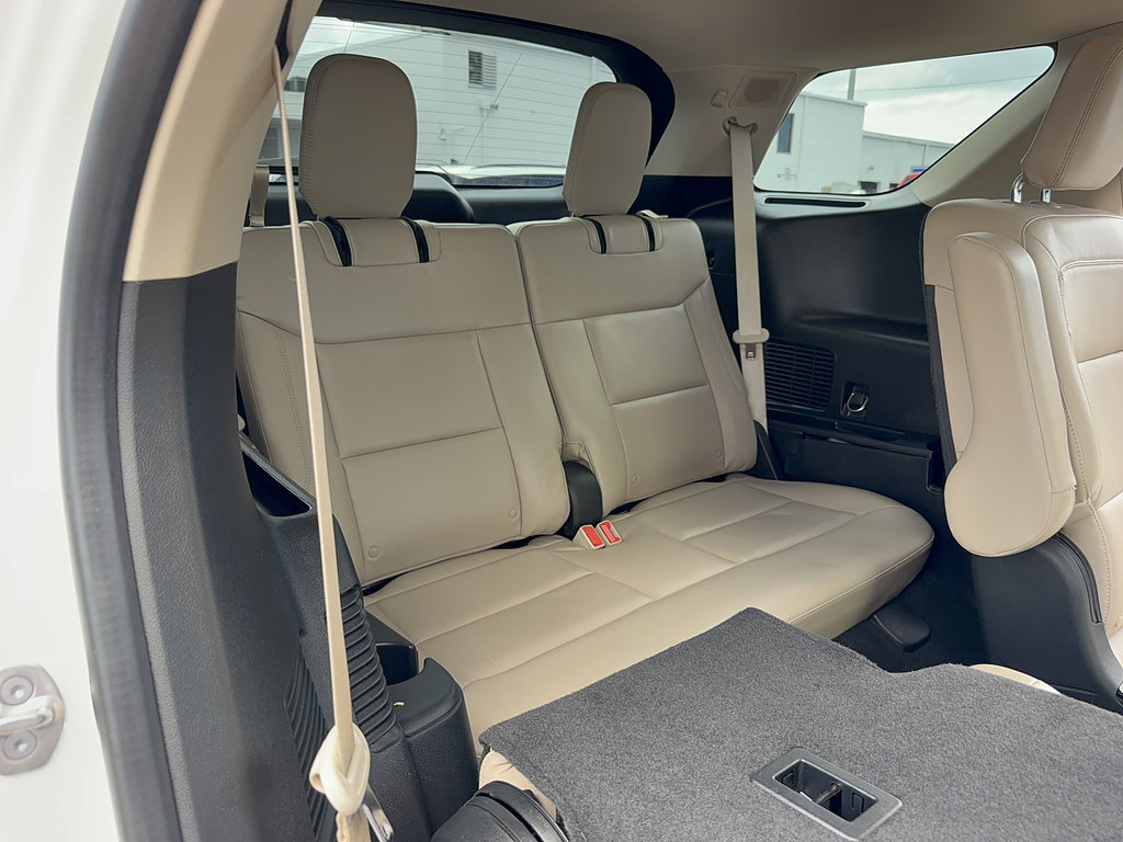 Certified 2022 Ford Explorer Limited w/ Hybrid Equipment Group 310A AWD/4WD image 16