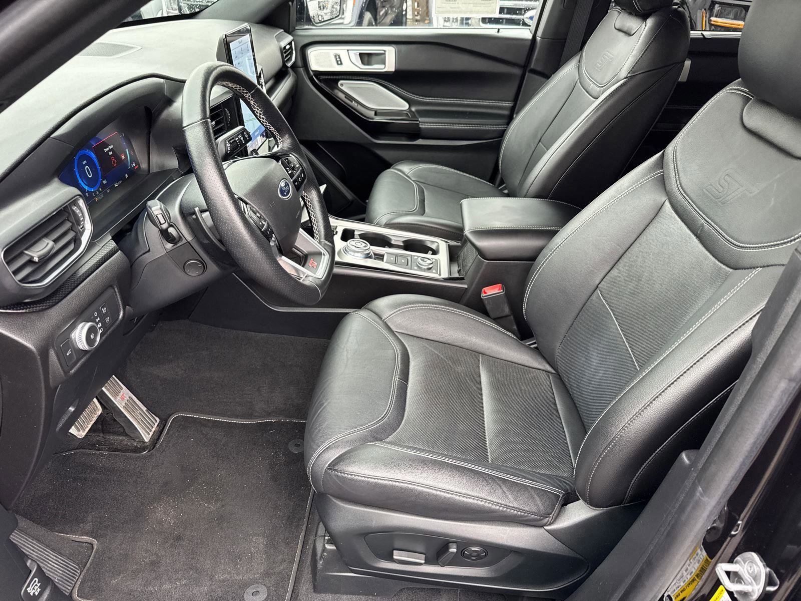 Certified 2022 Ford Explorer ST image 26