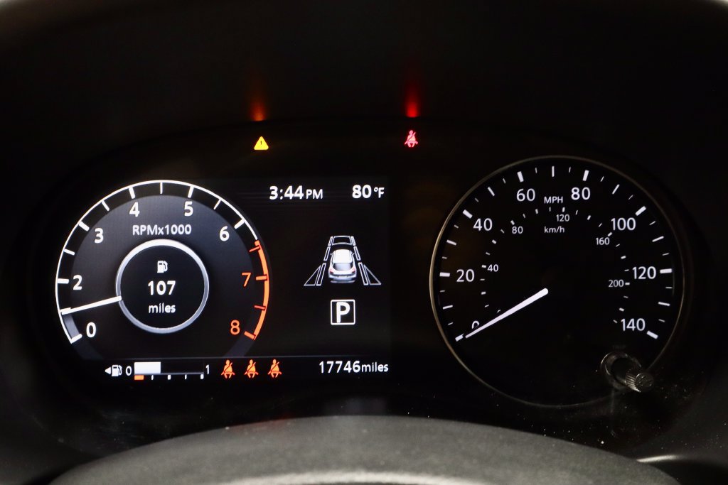 Used 2024 Nissan Kicks SR w/ SR Premium Package FWD image 30