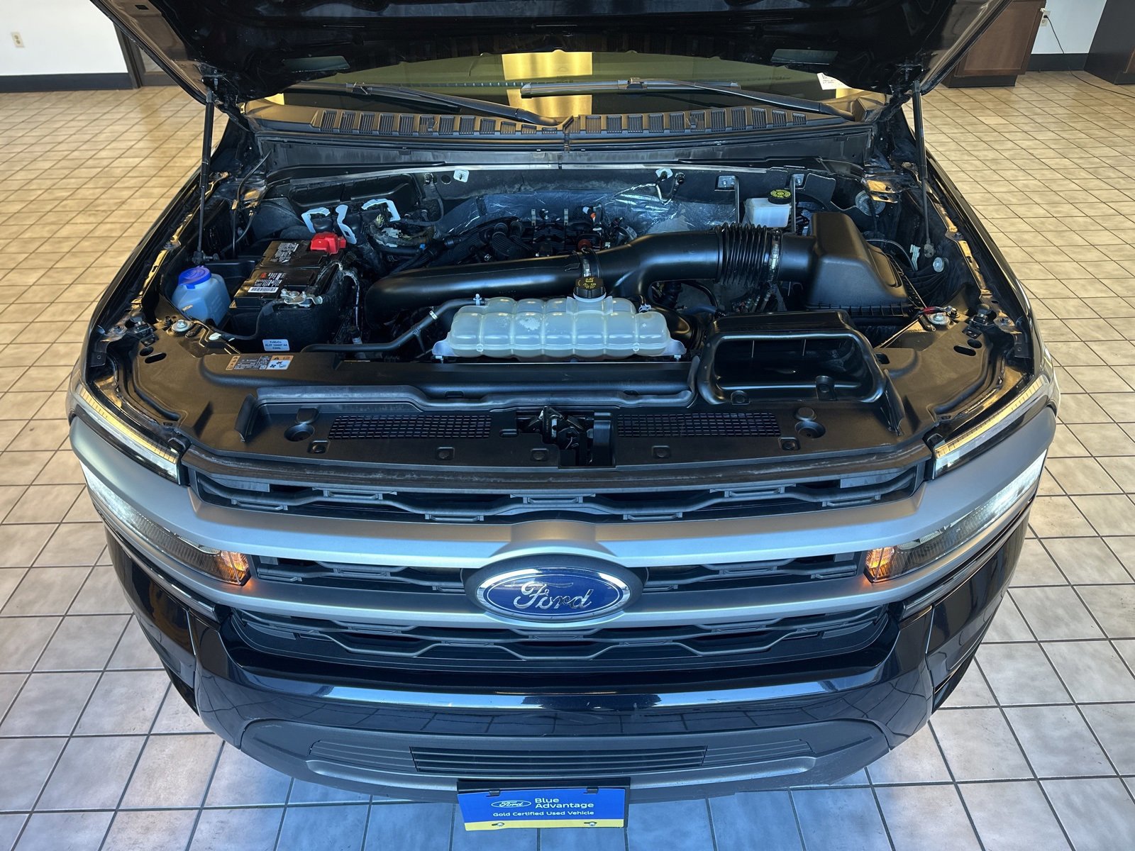 Certified 2024 Ford Expedition XLT image 28