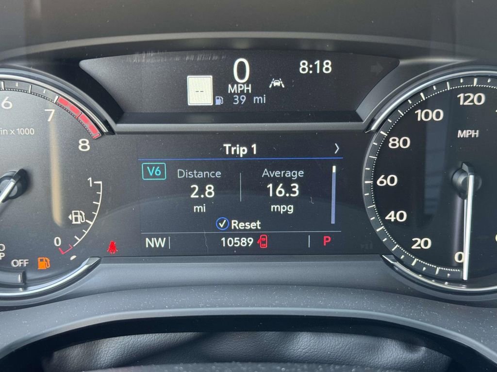 Used 2024 Cadillac XT6 Premium Luxury w/ LPO, Floor Liner Package FWD image 18