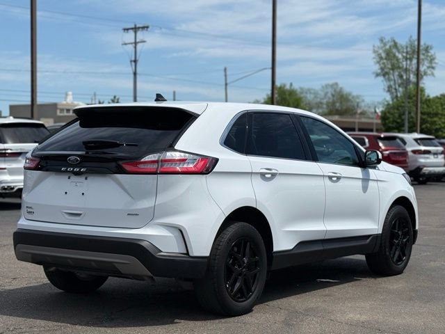 Certified 2024 Ford Edge SEL w/ Convenience Package AWD/4WD image 39