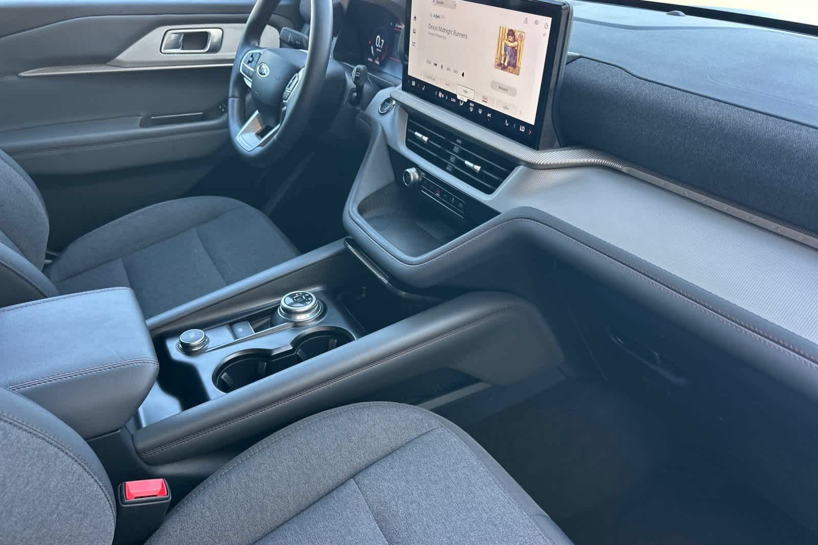 Certified 2025 Ford Explorer Active AWD/4WD image 18