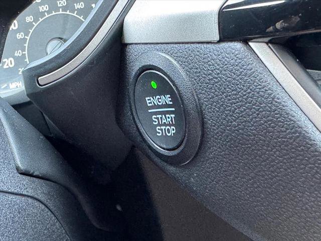 Certified 2022 Ford Escape SE w/ Cold Weather Package image 19