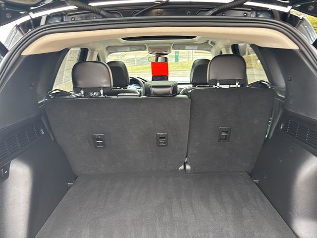 Certified 2022 Ford Escape Titanium w/ Class II Trailer Tow Package image 18